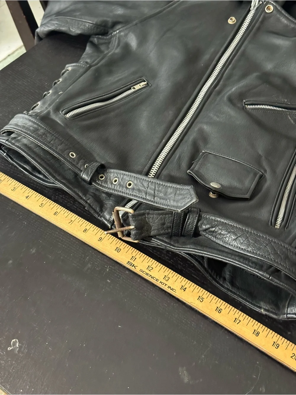 Leather Biker Motorcycle Jacket. Measurements in pics. Excellent